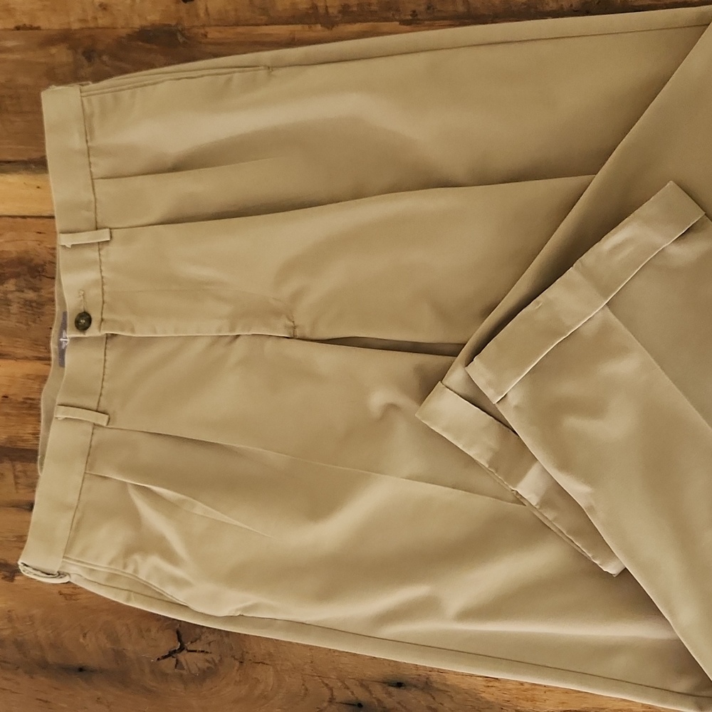 Dockers men's pleated cuffed khakis